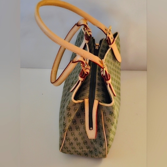 DOONEY & BOURKE BUCKLE SATCHEL HANDBAG TAN BROWN SIGNATURE SHOULDER BAG - Picture 4 of 11